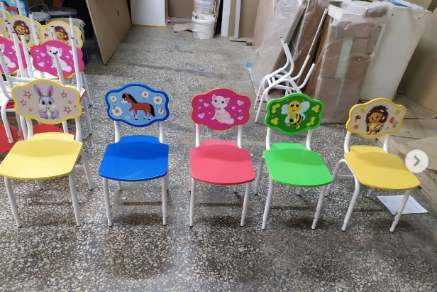 Разные стулья для детей в детский сад 